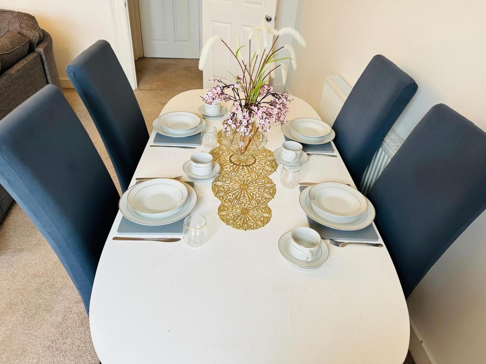Apartment Private Parking, Urban Comfort & Haven Plymouth